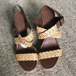 Woven wedges